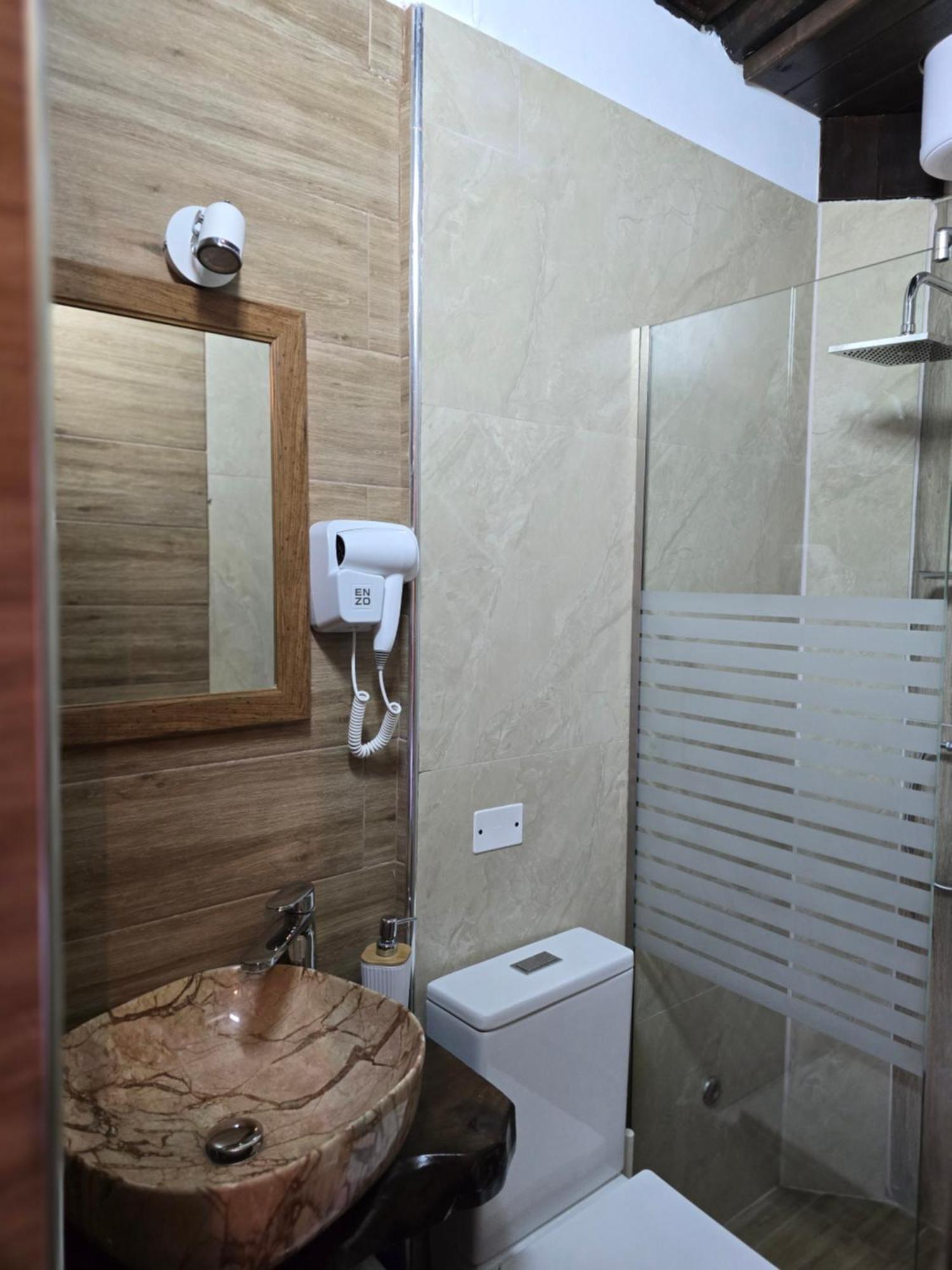 Hotel Bohem เบราท ภายนอก รูปภาพ
